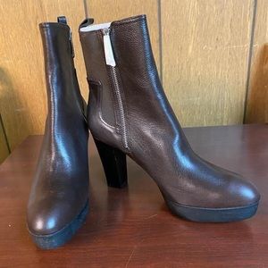 Donald J Pliner size 11, 4" heel